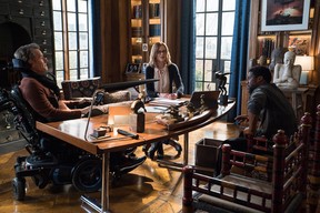 Bryan Cranston, Nicole Kidman and Kevin Hart in a scene from The Upside.