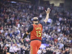 Atlanta Hawks’ Vince Carter salutes fans at Scotiabank Arena. It might have been the former Raptors’ superstar’s final game in Toronto. (Veronica Henri/Toronto Sun)