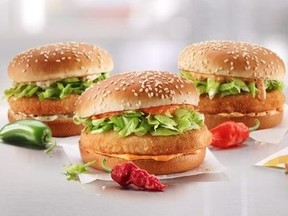 McDonald’s Canada Turns up the Heat with the new Spicy McChicken® Sandwiches (CNW Group/McDonald's Canada)
