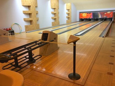 The bowling alley inside the lavish mansion where former Ukrainian president Viktor Yanukovych lived with his mistress until his ouster in 2014. (Chris Doucette/Toronto Sun/Postmedia Network). (Chris Doucette/Toronto Sun/Postmedia Network)