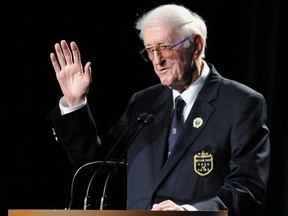 Sportswriter Dan Jenkins speaks after receiving the lifetime achievement award at the World Golf Hall of Fame inductions in St. Augustine, Fla. Jenkins died on Thursday at age 89. (AP file photo)