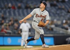 Jordan Zimmermann #27 of the Detroit Tigers delivers a pitch in the first inning against the New York Yankees at Yankee Stadium on April 02, 2019 in New York City. (Photo by Elsa/Getty Images)