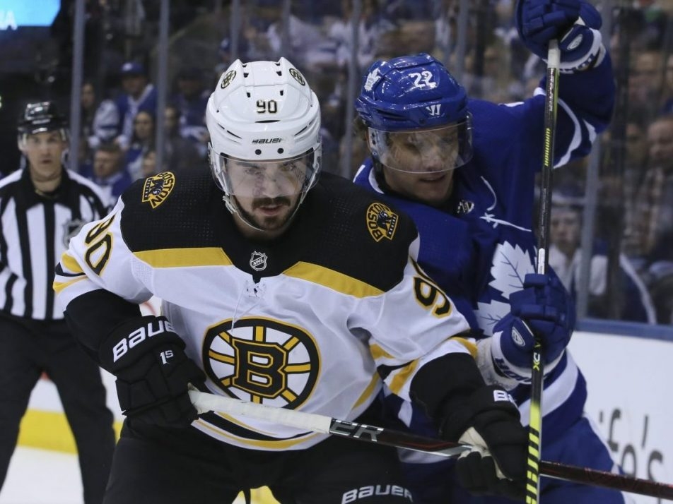 Bruins even series with Maple Lelafs, Sports