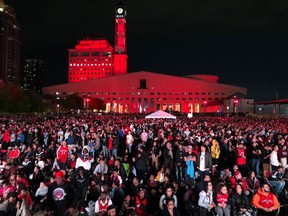 Peel Regional Police estimated 20,000 were in Jurassic Park West in Mississauga to watch the Raptors in Game 1 of the NBA Finals. (PeelPoliceMedia/Twitter)