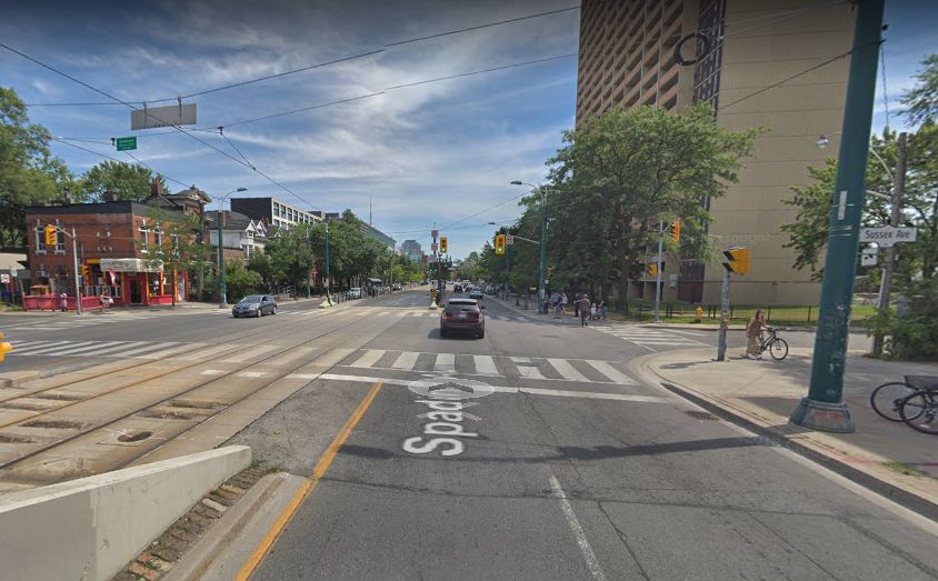 Large group attacks, stabs man arguing with woman near Annex | Toronto Sun