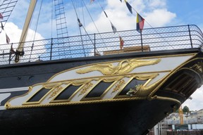 Golden swan and horn-of-plenty mouldings on the stern side of the SS Great Britain. (Ian Robertson)