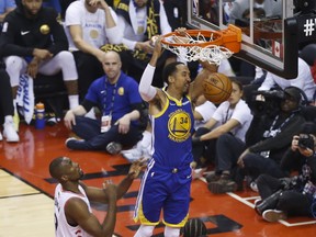 Golden State Warriors’ Shaun Livingston drops in a jam last night. (Jack Boland/Toronto Sun)