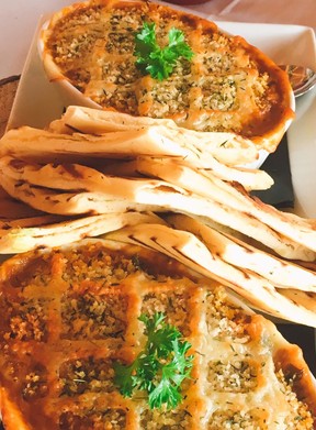 Food to warm the soul with curry bean dip at Lone Pine bistro. (Kevin Hann)