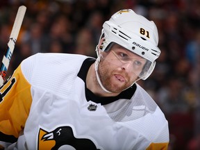 Phil Kessel will be playing for the Arizona Coyotes in 2019-20. (Christian Petersen/Getty Images)