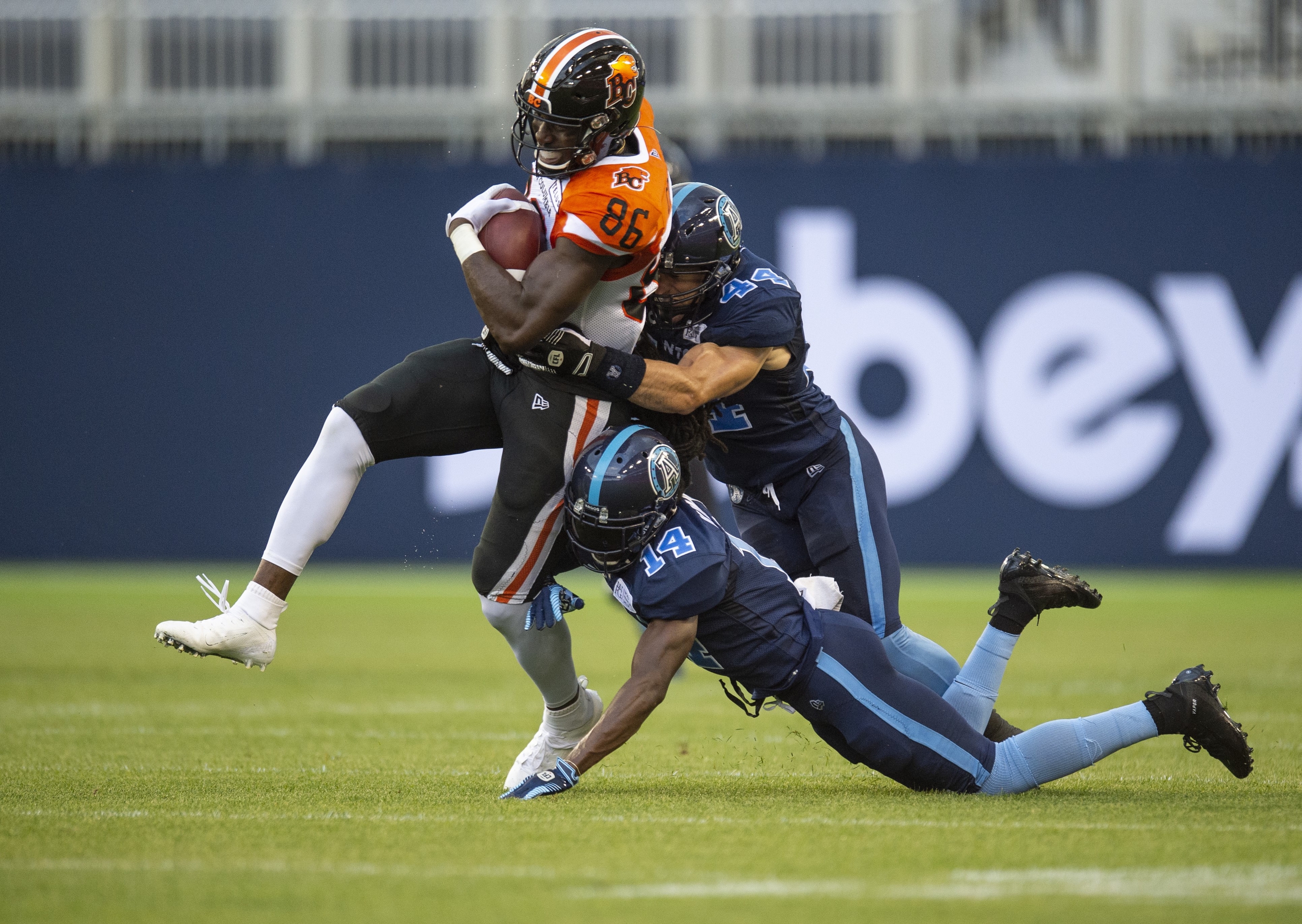 Argonauts re-sign Grey Cup MOP Muamba