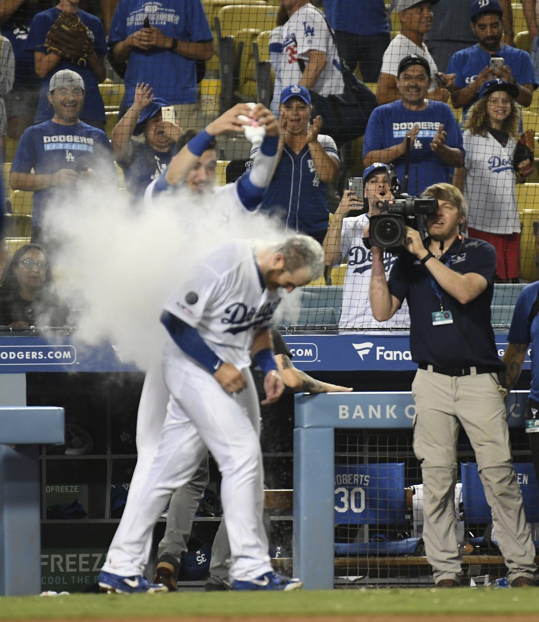 Blue Jays keep it close but can't avoid Dodgers walk-off win | Toronto Sun