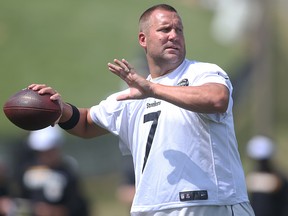 Pittsburgh Steelers quarterback Ben Roethlisberger participates in drills during training camp at Saint Vincent College.