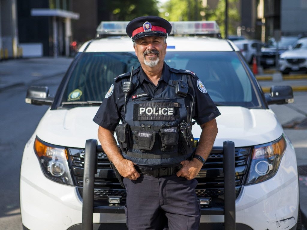 MADE HIS MARK: Retiring Toronto cop uneasy about rising gun violence ...