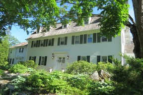 Pictured is the Colonial Revival home a bride’s father had built in 1927 for her wedding. It is now the 11-guestroom Adair Country Inn and Restaurant near Bethlehem, N.H. (Ian Robertson)