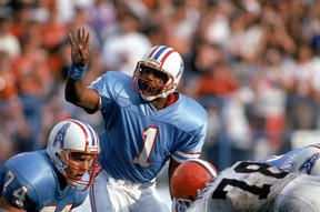 Quarterback legend Warren Moon eventually chose football over baseball after starring as a shortsop. (GETTY IMAGES)