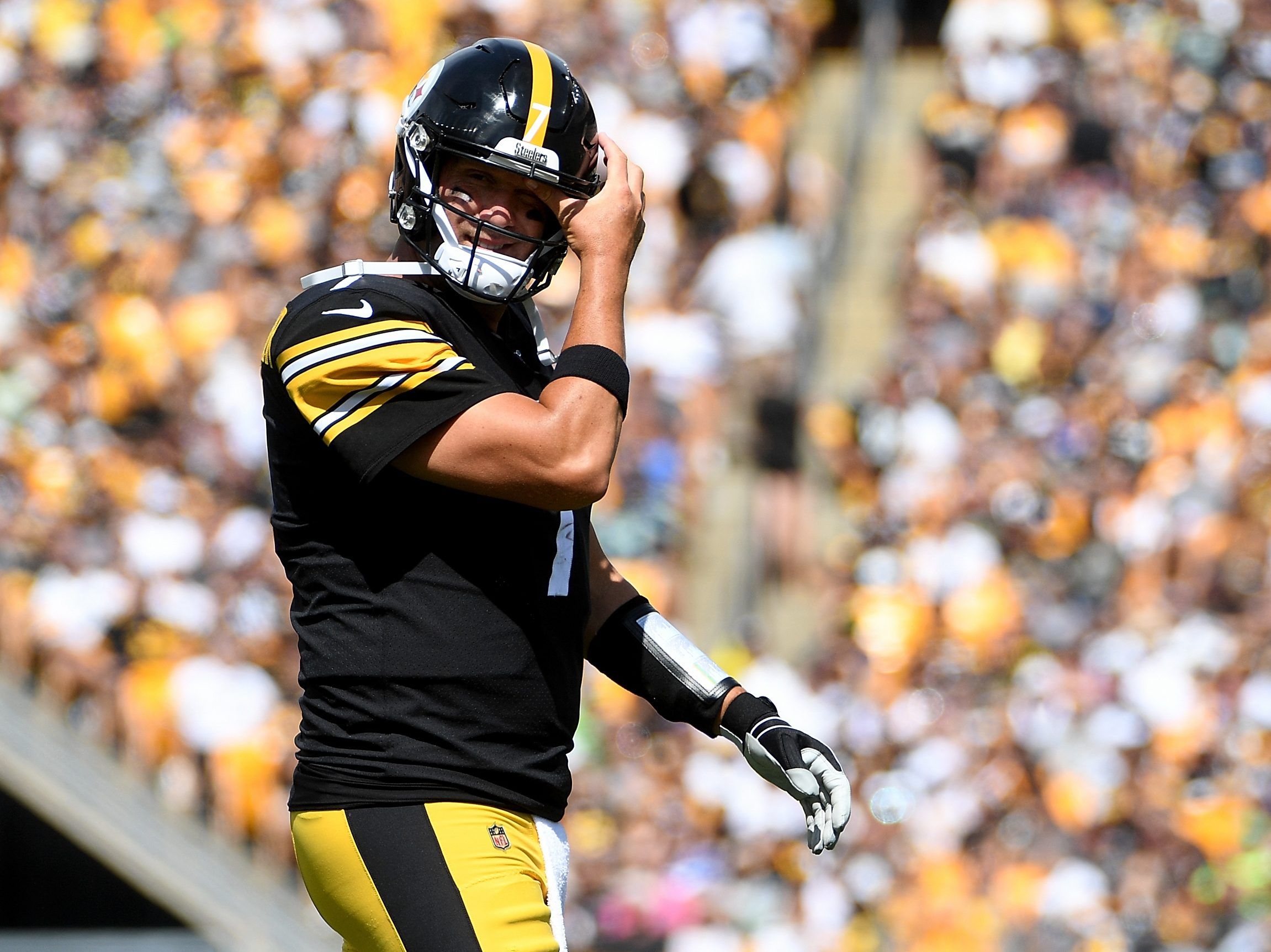 Steelers QB Roethlisberger out 2 to 6 weeks, might not be available when  Cowboys play Pittsburgh on Nov. 13