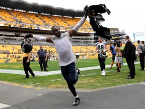 Seattle Seahawks' Tyler Lockett celebrates after defeating the Pittsburgh Steelers on Sunday. (GETTY IMAGES)