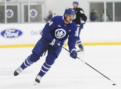 Auston Matthews 💙🥰💙  Toronto maple leafs hockey, Maple leafs hockey,  Matthews