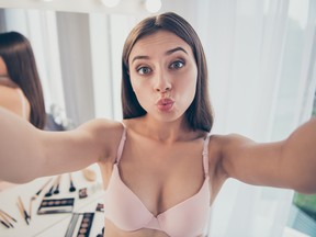 288px x 216px - NAKED SEFLIES: Poll suggests half of under-45s have sent nude snaps, filmed  sex | Toronto Sun