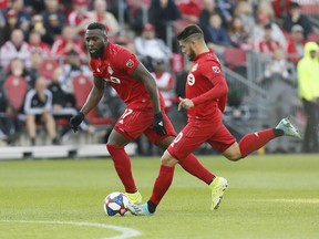 Toronto FC's Alejandro Pozuelo takes a free kick during Sunday's win over Columbus. (USA TODAY SPORTS)