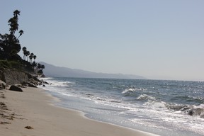 Butterfly Beach in Montecito is one of the area’s more popular beaches. (IAN SHANTZ/TORONTO SUN)