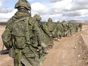 Soldiers from the Royal Canadian Regiment's 1st Battalion, Charlie Company, are seen here during Exercise Maple Guardian at Fort Irwin, California, USA, on Jan.22, 2010. (Photo by Cpl. Melanie Ferguson)