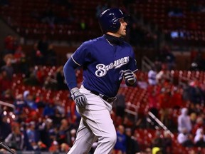 Travis Shaw #21 of the Milwaukee Brewers watches the ball after hitting the game-winning three-run home run against the St. Louis Cardinals in the tenth inning at Busch Stadium on May 1, 2017 in St. Louis, Missouri.  (Photo by Dilip Vishwanat/Getty Images)