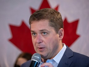 Andrew Scheer campaigns in Trois-Rivieres, Quebec October 15, 2019. (REUTERS/Carlos Osorio/File Photo)