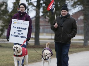 High school teachers employed by the Durham District School Board are pictured during a one-day strike on Jan. 15, 2020. (Veronica Henri, Toronto Sun)
