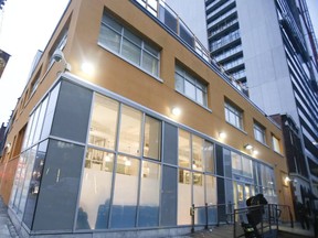 Peter St. assessment and referral centre (Veronica Henri, Toronto Sun)