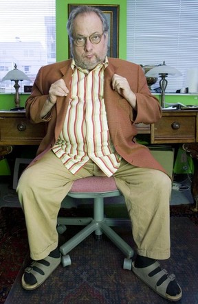 Harry Kopyto poses in his office on Oct. 20, 2006, wearing the outfit that got him kicked out of court. (Ernest Doroszuk/Toronto Sun files)