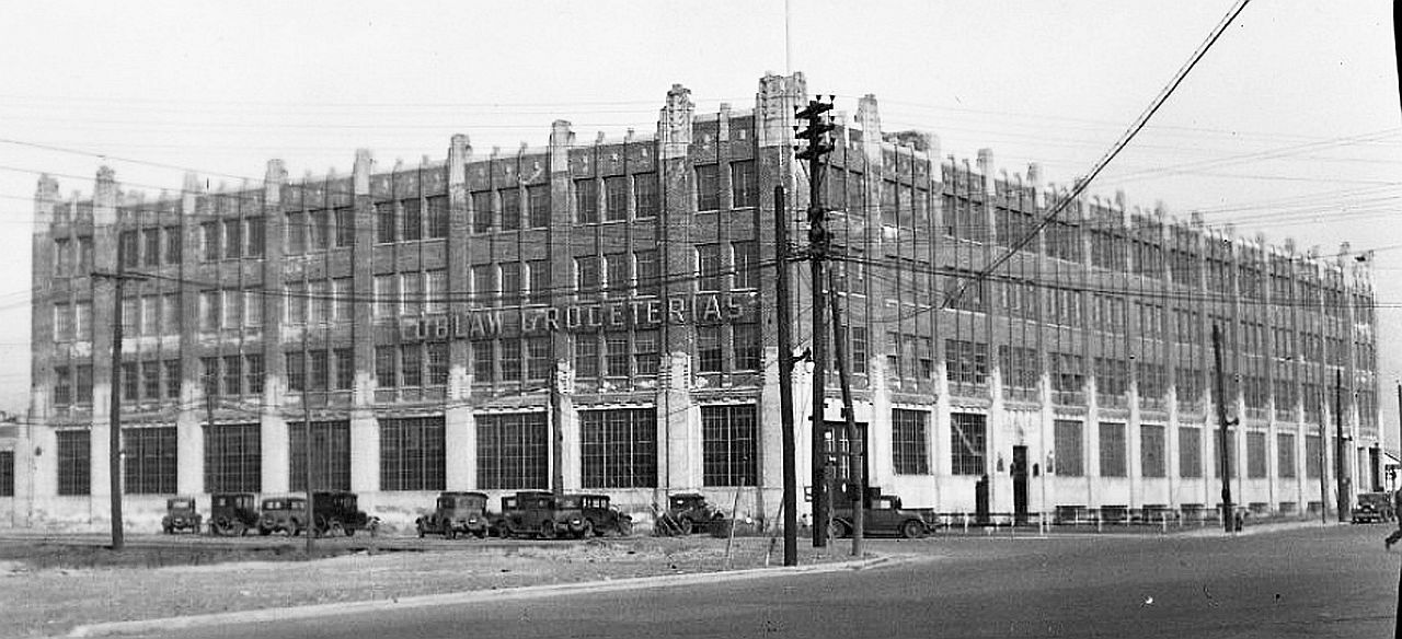 THE WAY WE WERE Historic Loblaws Warehouse Redeveloped Brick By Brick   Sun Jan 5pic 2 Loblaws Looking East Over Bathurst 1930 