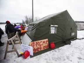 Anti-pipeline protestors at a rail blockade at Tyendinga Township, near Belleville, on Feb. 11, 2020. (Ernest Doroszuk, Toronto Sun)