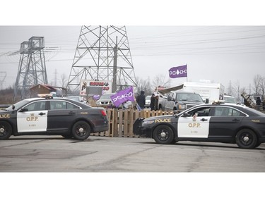 Native protestors block two ends of Hwy 6 in Caledonia in support of the Wet-suwet'en pipeline dispute and the OPP removal of the blockade in Belleville on Monday  on Tuesday February 25, 2020. Jack Boland/Toronto Sun/Postmedia Network