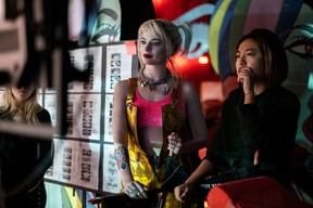 Director Cathy Yan and Margot Robbie on the set of Birds of Prey. (Warner Bros.)