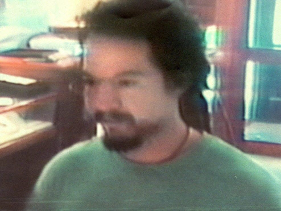 On July 27, 2000, Stuart Cameron murdered Taiwanese student Tina Wu and almost killed her 14-year-old sister.