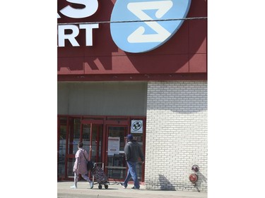This Shoppers Drug Mart at St. Clkair Ave. East and O'Connor Dr. In East York has allegedly had an employee test positive for Covid-19. The store was open for business  \on Friday March 27, 2020. Jack Boland/Toronto Sun/Postmedia Network