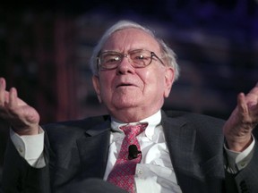 Billionaire investor Warren Buffett speaks at an event in Detroit, Michigan, on Sept. 18, 2014. (Bill Pugliano/Getty Images)