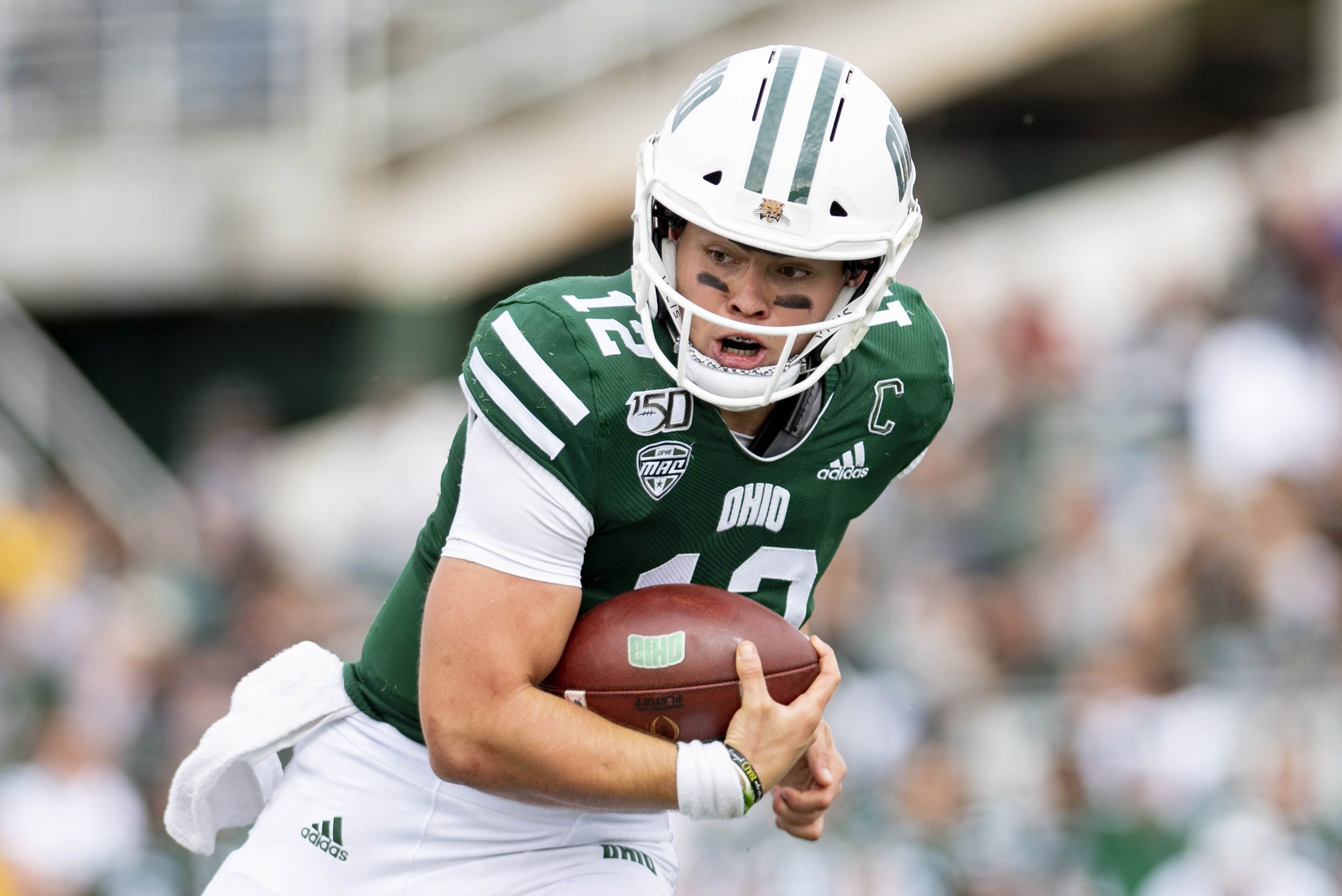 Former NFL QB, college star leads CFL team's awesome dinner touchdown  celebration