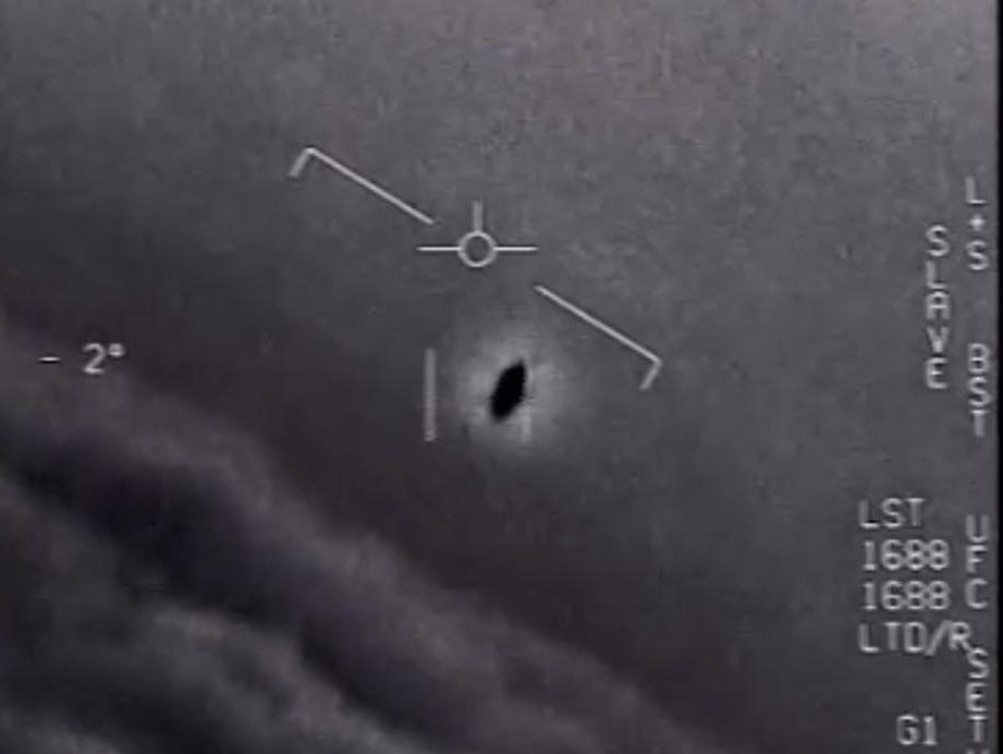 Pentagon officially releases U.S. Navy pilots' 'UFO' videos | Toronto Sun