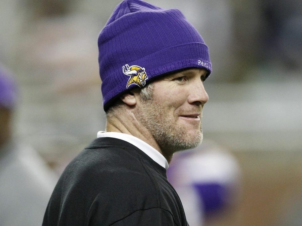 Mississippi sues Brett Favre, wrestlers, others over millions in