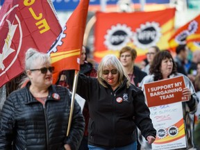 Public Service Alliance of Canada (PSAC) members in Calgary host a rally outside the the Harry Hays Building on Thursday, February 27, 2020.