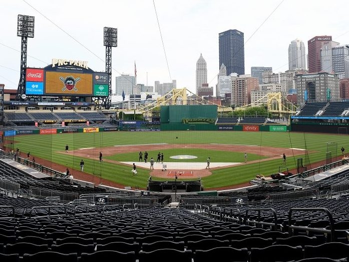 Blue Jays talking to Pittsburgh about playing at PNC Park