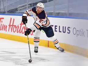 Connor McDavid and the Oilers will play the Blackhawks.