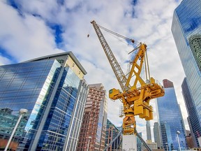 Construction of the luxury condominium in the heart of а city downtown at a premium location near financial center and main tourist attractons