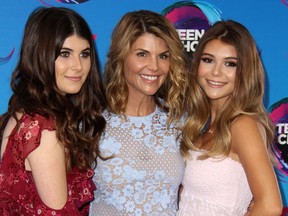 Bella Giannulli, Lori Loughlin, Olivia Jade Giannulli attend the 2017 Teens Choice Awards.