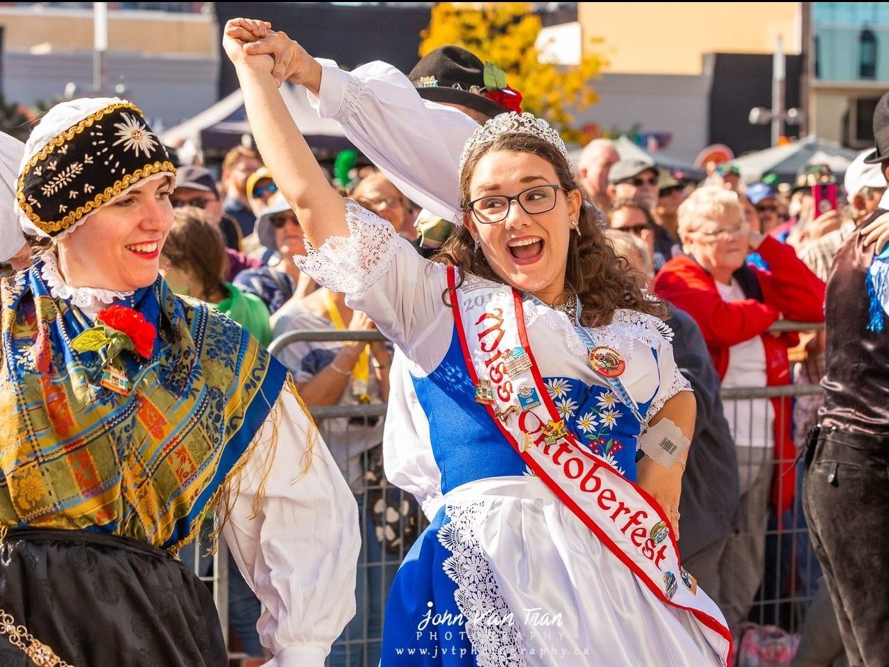 NO NEED TO FEAR THE WURST: Kitchener-Waterloo Oktoberfest keeps party ...