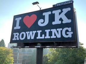 Chris Elston posted on Twitter that an "I (heart) J.K. Rowling" sign was posted on Hastings Street at Glen Drive in Vancouver last Friday.