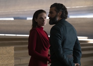 Rebecca Ferguson as Lady Jessica Atreides and Oscar Isaac as Duke Leto Atreides in Warner Bros. Pictures’ and Legendary Pictures’ action adventure Dune, a Warner Bros. Pictures and Legendary release.