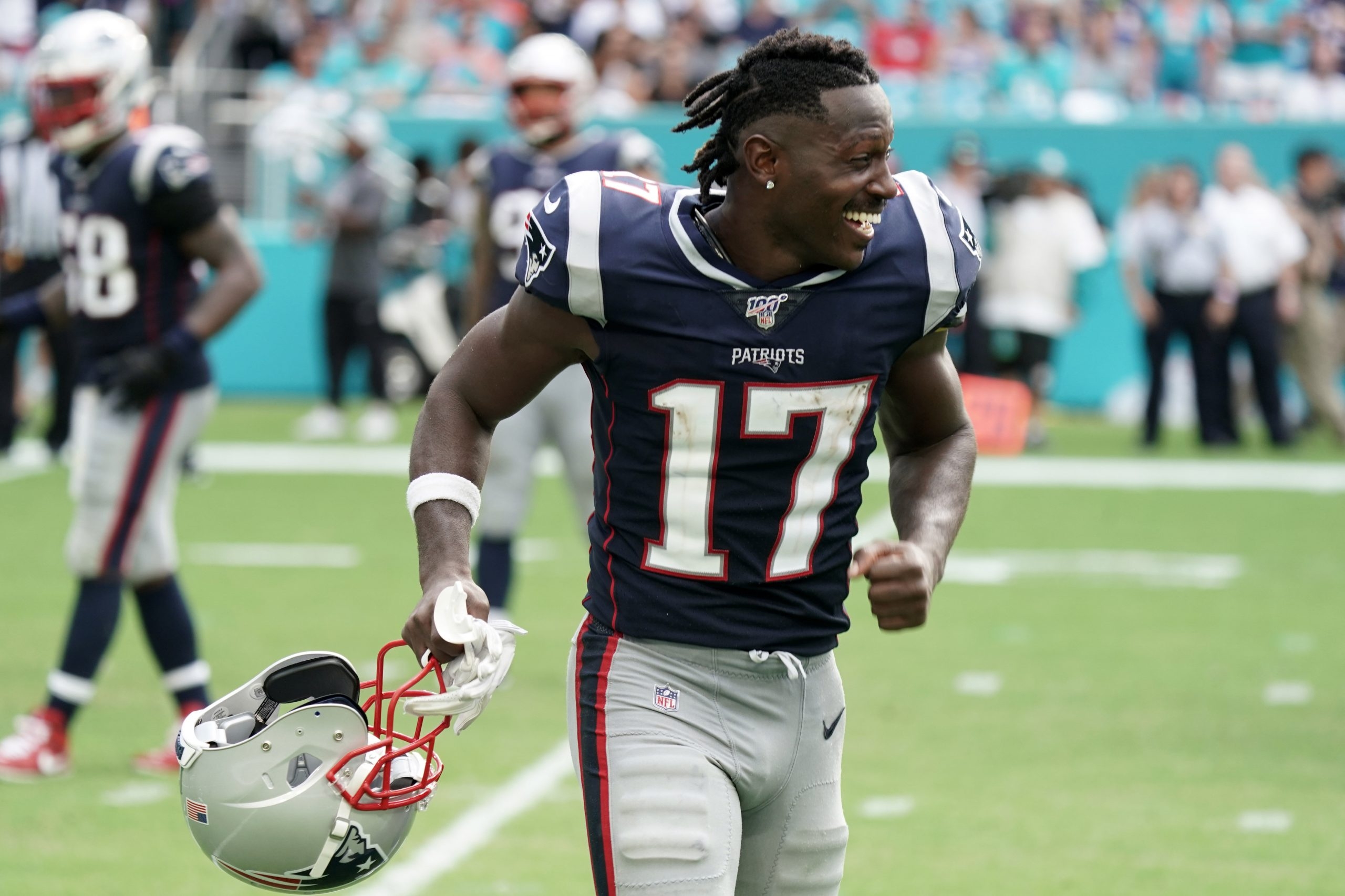 Patriots to Antonio Brown: Bye-bye